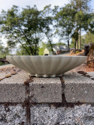 Vintage Oval Stoneware Ruffle Bowl (11.5 x 7.6 inch)