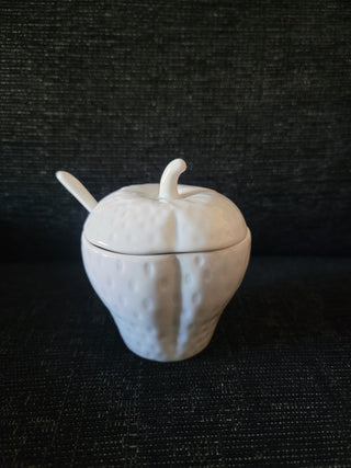 Cordon Bleu Ceramic Strawberry Jar w/spoon RCD|87048