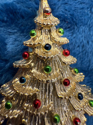 Vtg Gerry's signed Christmas Holiday Tree w Red & Green Gold Tone brooch|139062