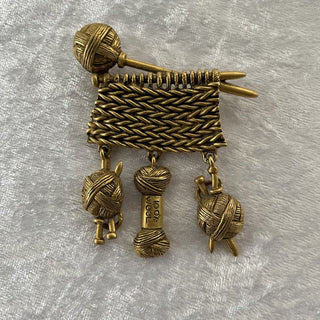 vintage pin/brooch, yarn & knitting RSV