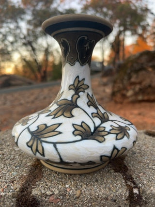 KW 6.25” Chinese Cizhou Kiln Vase Black White Porcelain Bisque Matte Sgraffito Peony Vase