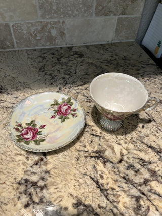 Vintage Iridescent Lustreware Roses Tea Cup & Saucer RCD|72150