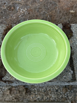 Homer Laughlin Fiesta Chartreuse Classic Rim 6 7/8 Inch Cereal Bowl 19 OZ