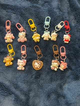 ASSRTD Sanrio Hello Kitty Keychain/Backpack Clip MTS