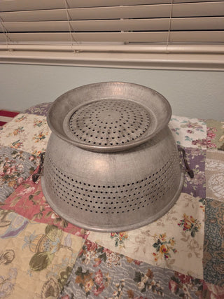 Commercial Aluminum Wear-Ever Colander, w/Handles RCD