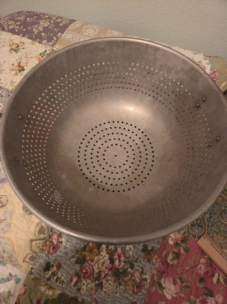 Commercial Aluminum Wear-Ever Colander, w/Handles RCD