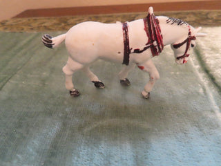 small plastic white horse figure RCD|62597