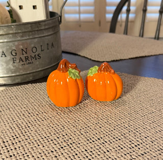Pumpkin Salt and Pepper Shakers RSV|112182