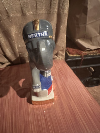 #62 VV Ezra Brooks 1970 Big Bertha Circus Elephant Whiskey Decanter Reno Nugget MTS|60380