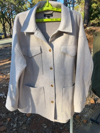 light beige Banana Republic 4-pocket shacket Size XL