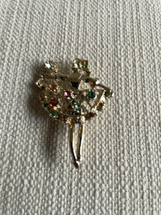 Ballerina pin