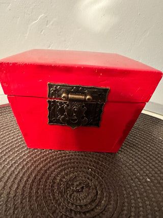 Chest Red Hinged 5.5"  MTS