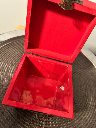 Chest Red Hinged 5.5"