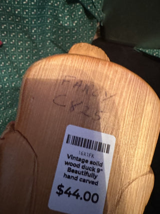 Vintage solid wood duck 9"  Beautifully hand carved and signed #47 VV MTS|130498