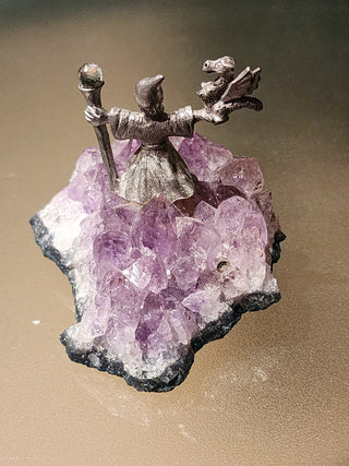 Pewter Wizard w/ Crystal Ball on Amethyst|63313