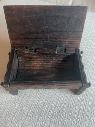 Vintage rustic hardwood trinket box jewelry