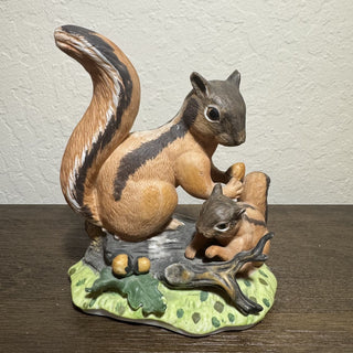 Vintage Porcelain Squirrel Figurine MTS|81074