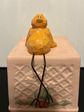 #672 Shelf Sitter Yellow Chill Bird RSV