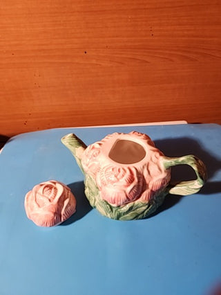 Rose tea pot
