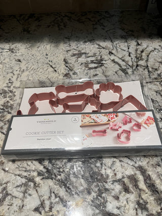 5 Piece Dog Themed Cookie Cutter Set RCD