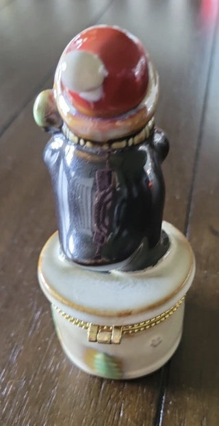Christmas Penguin Porcelain Limoge Hinged Trinket Jewelry Box Greenbrier Intl. #62 VV MTS|124417