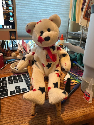 Vtg. TY  (1998) "Glory" Beanie Baby in wicker chair
