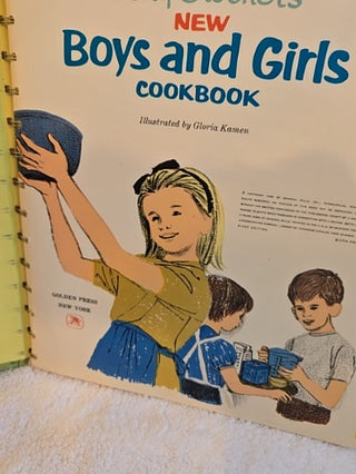 Vintage BETTY CROCKER BOYS & GIRLS, RCD