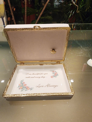 VTG Ardleigh Porcelain Music Box "Precious Mother" RSV|75605