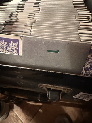 32 Vintage Aluminum Dealer Holder Board Cards Felt back , 1-25  decks and  RARE with it's black case #47 VV MTS