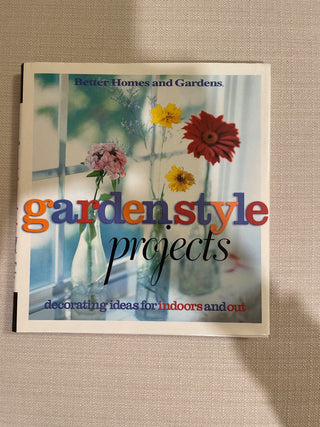 Garden style projects book RSV