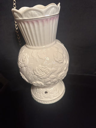 Bellek "Songbird" Irish Porcelain Vase 2007 Marie McGrellis #62 VV MTS