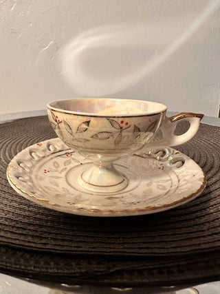 Teacup Petite cup/saucer ALSI Footed Luster MTS