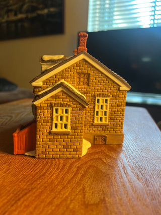 MJ94-Dept 56 (1992) Stoney Brook Town Hall  MTS