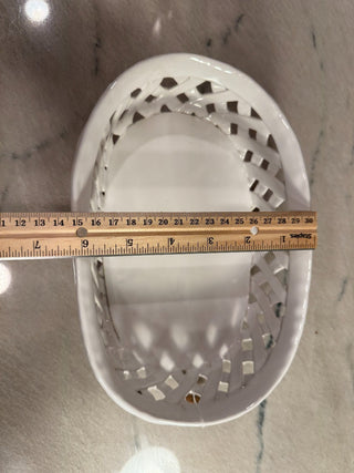 Basket ceramic white