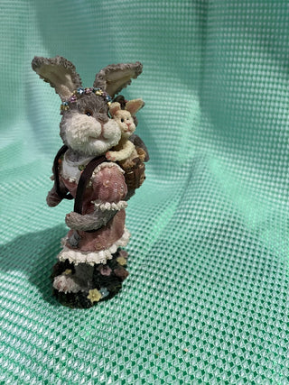 Boyd Bears Style #36712 Nap Sack Figurine RSV