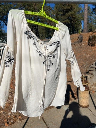 PIANO 100% Silk embroidered long-sleeve peasant blouse size XL