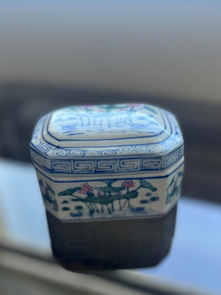 Vintage porcelain lotus trinket box RSV