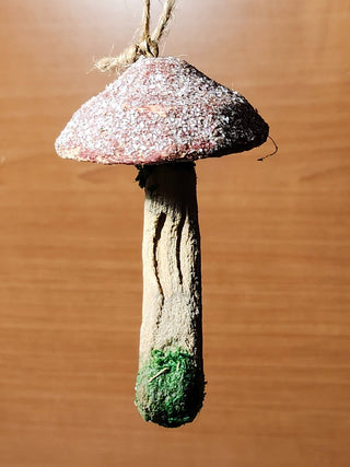 Red sparkly cap wood 4 and 1/2-in mushrooms RCD