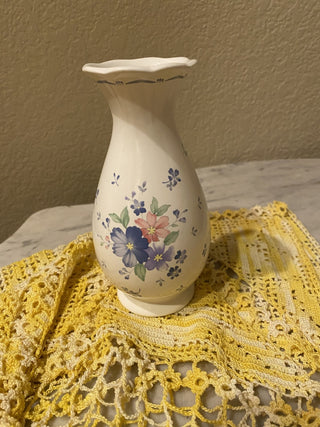 Vtg Dauphine vase by Nikko|50283