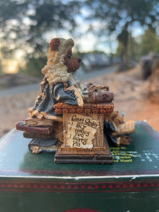 ORIGINAL BOX Boyds Bears "Judge Griz...Hissonah"