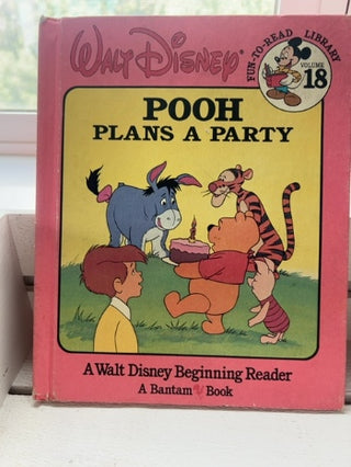 Winnie the Pooh Book Pooh Plans a Party Walt Disney Fun to Read Volume 18