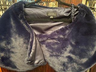 MJ94-Tahari Navy Faux Fur Shawl NWT- MTS|133494