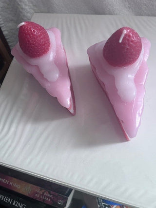STRAWBERRY SHORTCAKE CANDLE