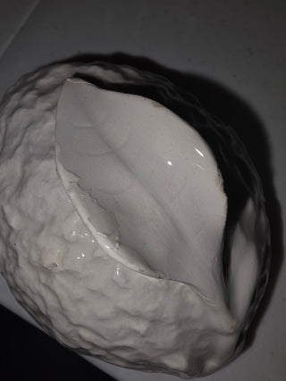 lemon jam/sugar pot on a matching leaf underplate.as is