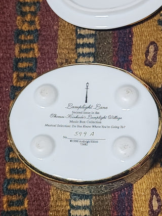 1999 Thomas Kincaide Music Box RSV