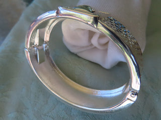 Silver tone hinged texture bracelet RCD|122491