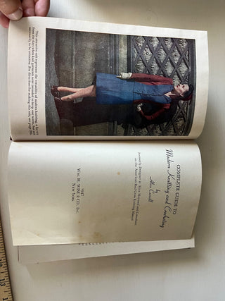 Vintage knitting and crocheting book RSV|101276