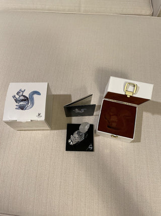 Swarovski Crystal Squirrel Holding Diamond 1997 10th Anniversary Figurine RSV
