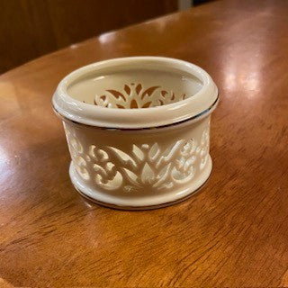 Vntge Lenox Illuminations Pierced Votive Holder