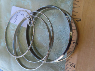 lot of 5 bangle bracelets RCD|122518